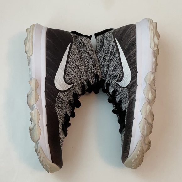 Nike Flyknit Chukka Golf Sneakers - Picture 6 of 10